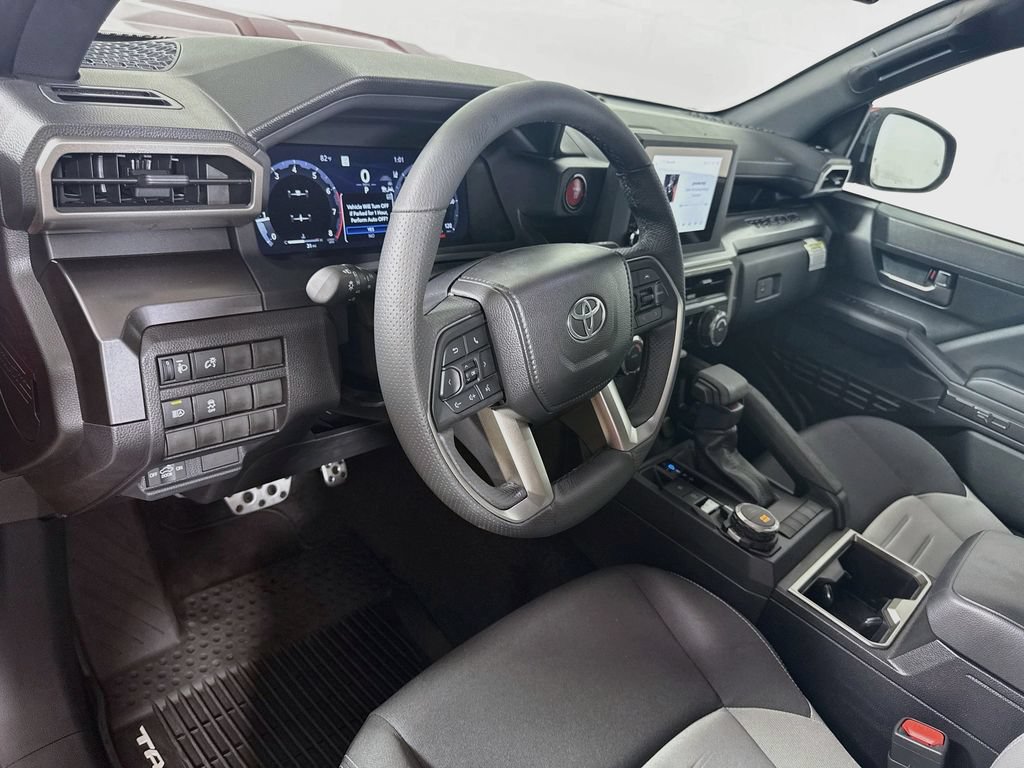 Used 2025 Toyota Tacoma TRD Sport AWD/4WD image 9
