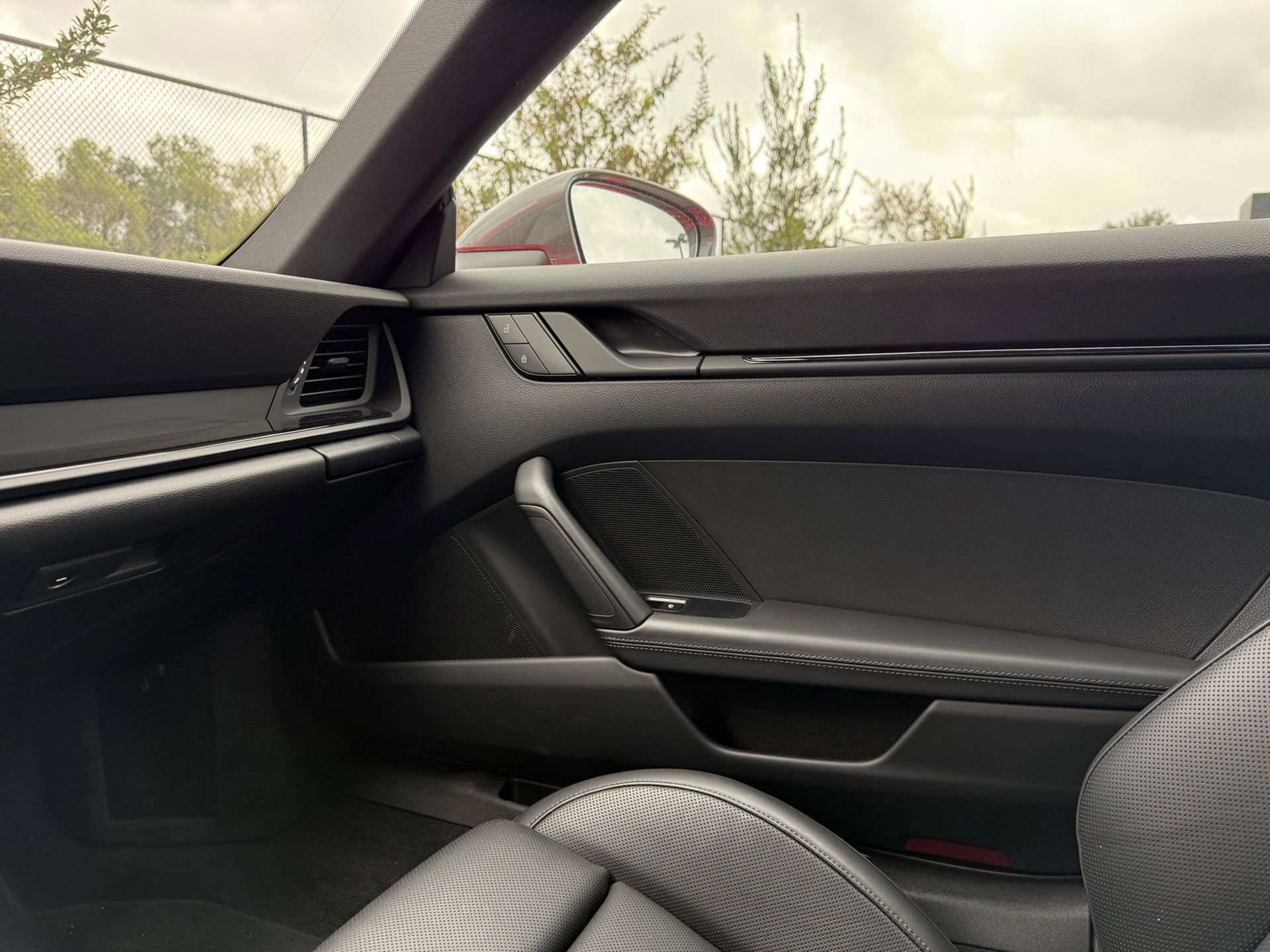 Certified 2023 Porsche 911 Carrera T w/ Sportdesign Package image 23