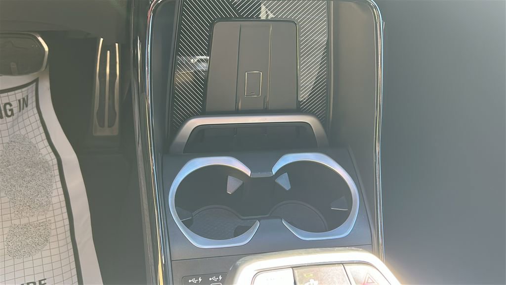 Used 2024 BMW X1 M35i w/ Premium Package image 18