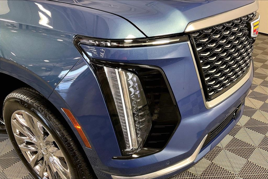 Used 2026 Cadillac Escalade 4WD image 40