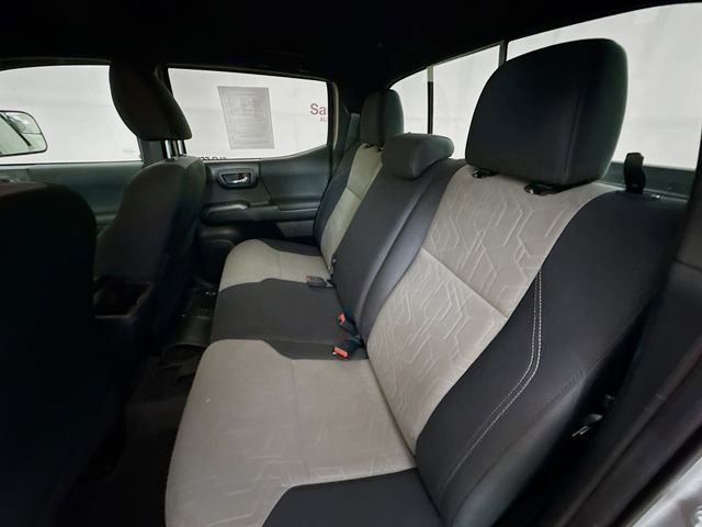 Used 2022 Toyota Tacoma TRD Off-Road image 22