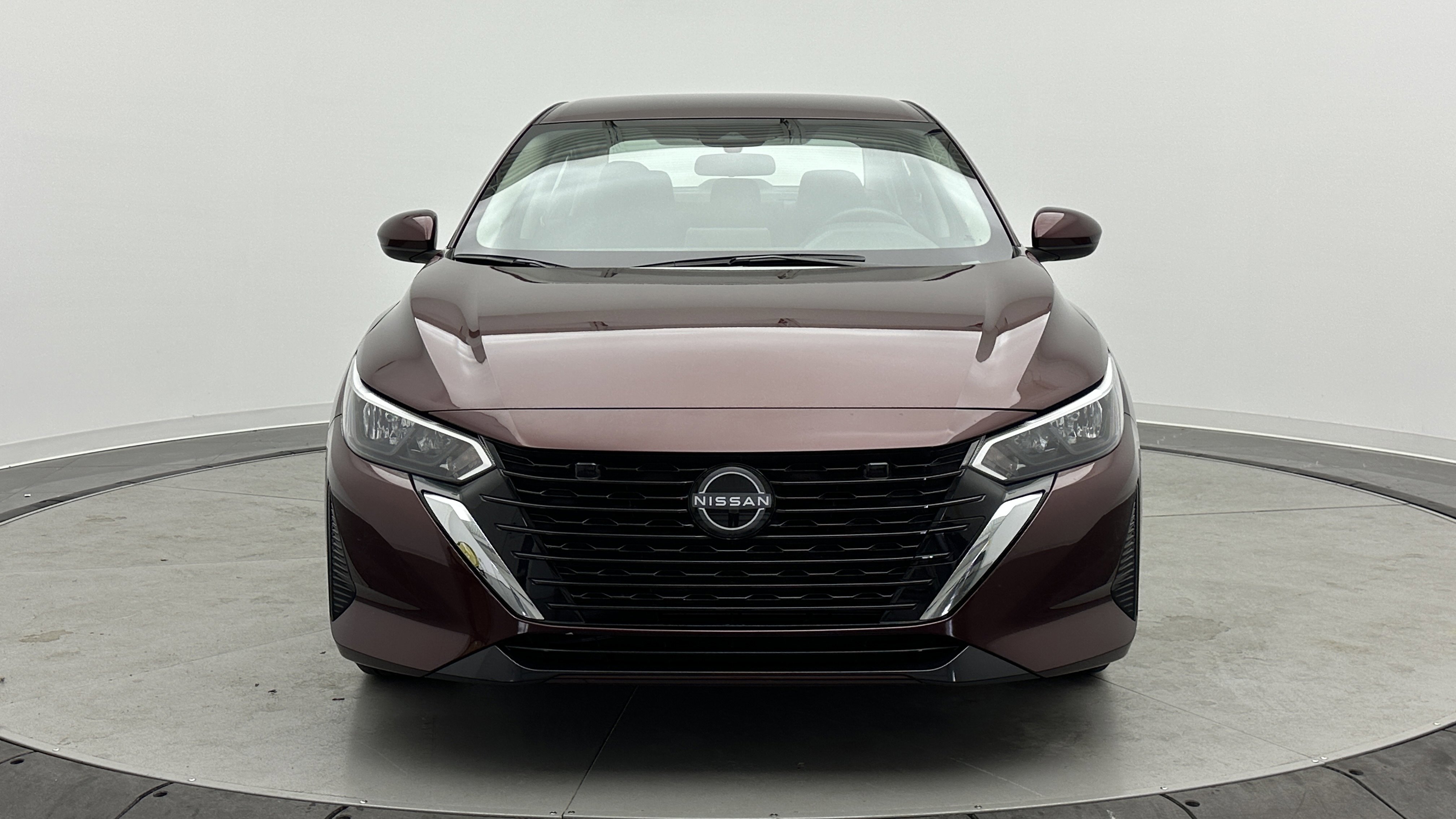 Used 2025 Nissan Sentra SV image 2