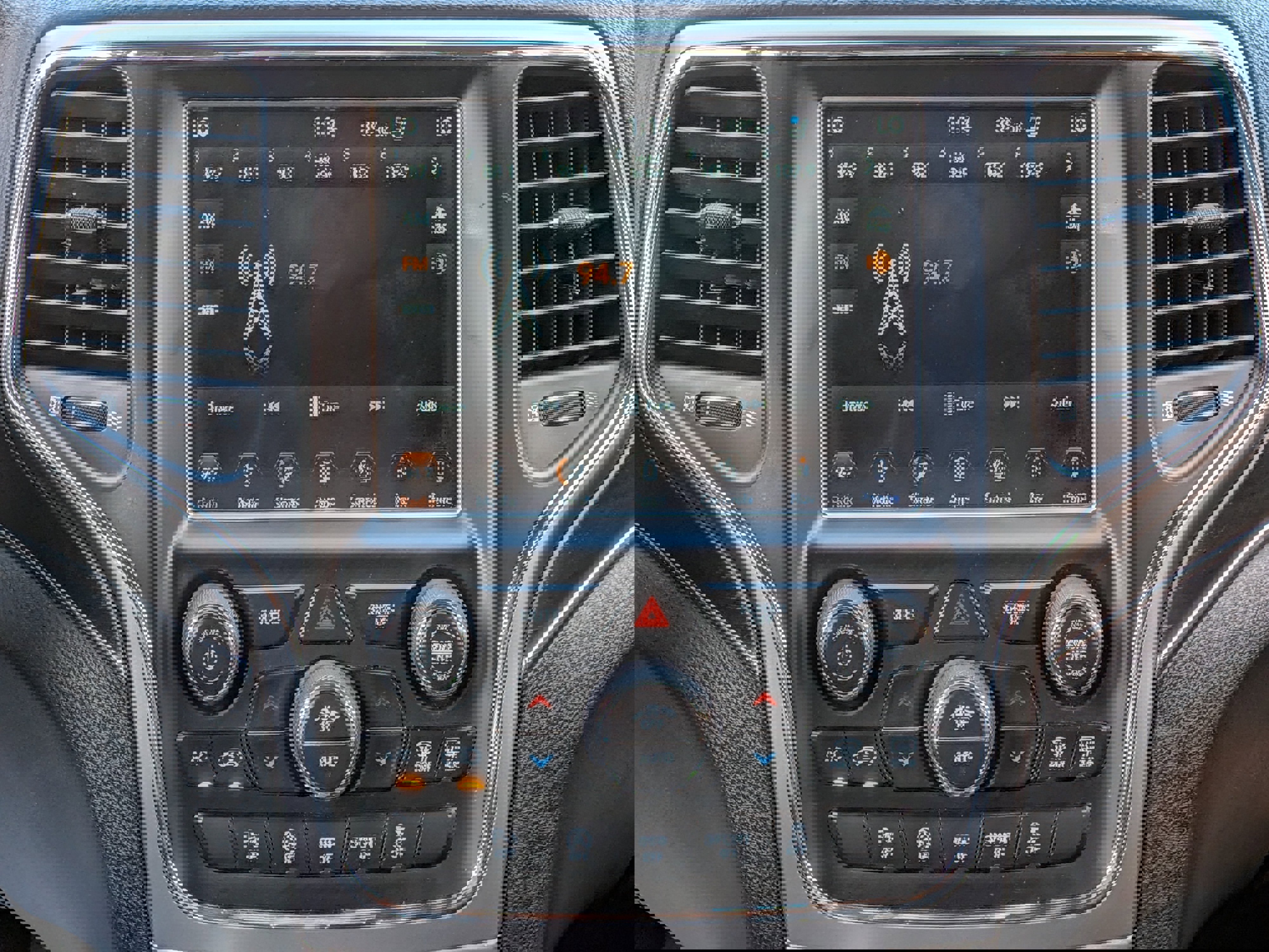 Used 2018 Jeep Grand Cherokee Limited w/ Luxury Group II image 20