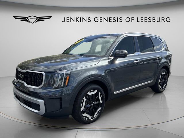 Used 2024 Kia Telluride EX image 11