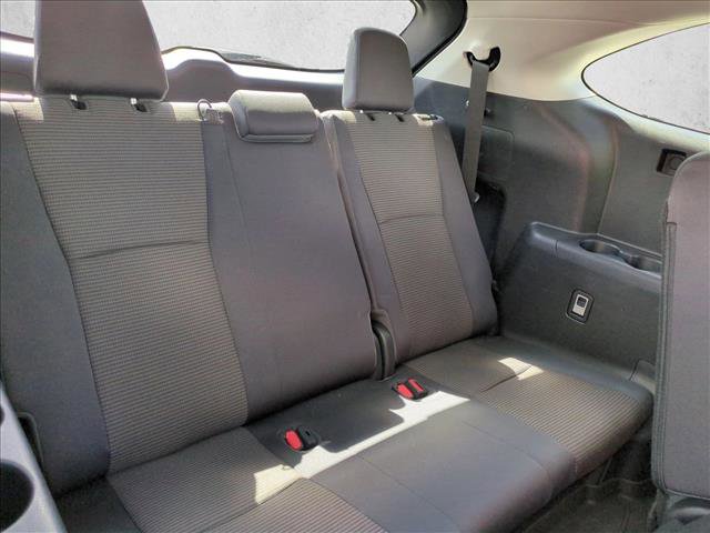 Used 2023 Toyota Highlander LE FWD image 19