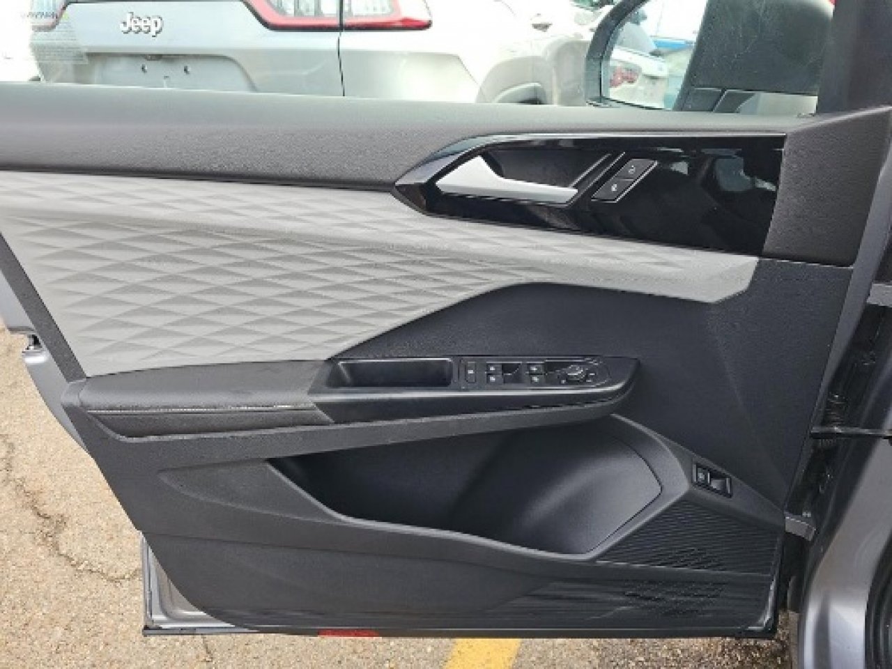 Used 2024 Volkswagen Taos S image 13