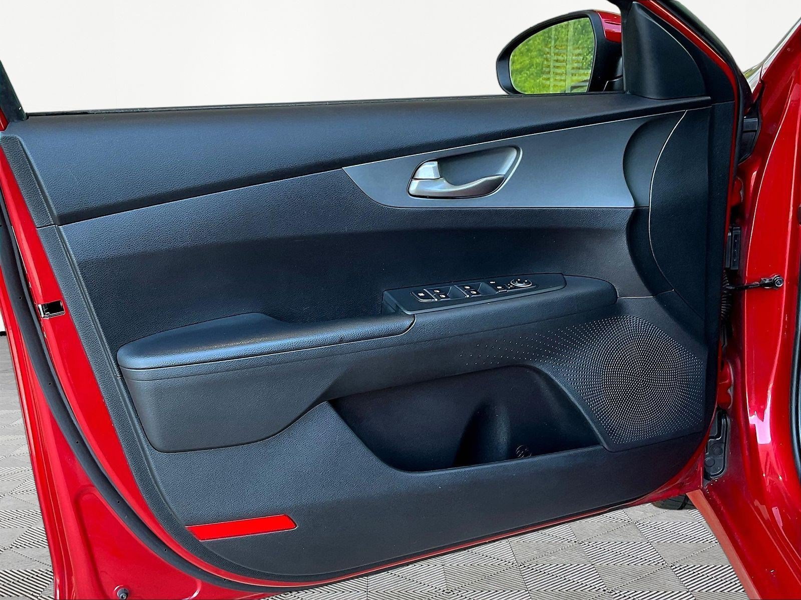 Used 2021 Kia Forte LXS FWD image 18