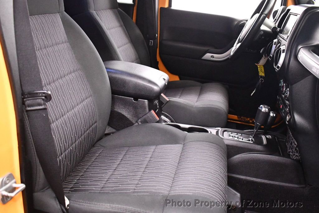 Used 2012 Jeep Wrangler Unlimited Sahara image 15