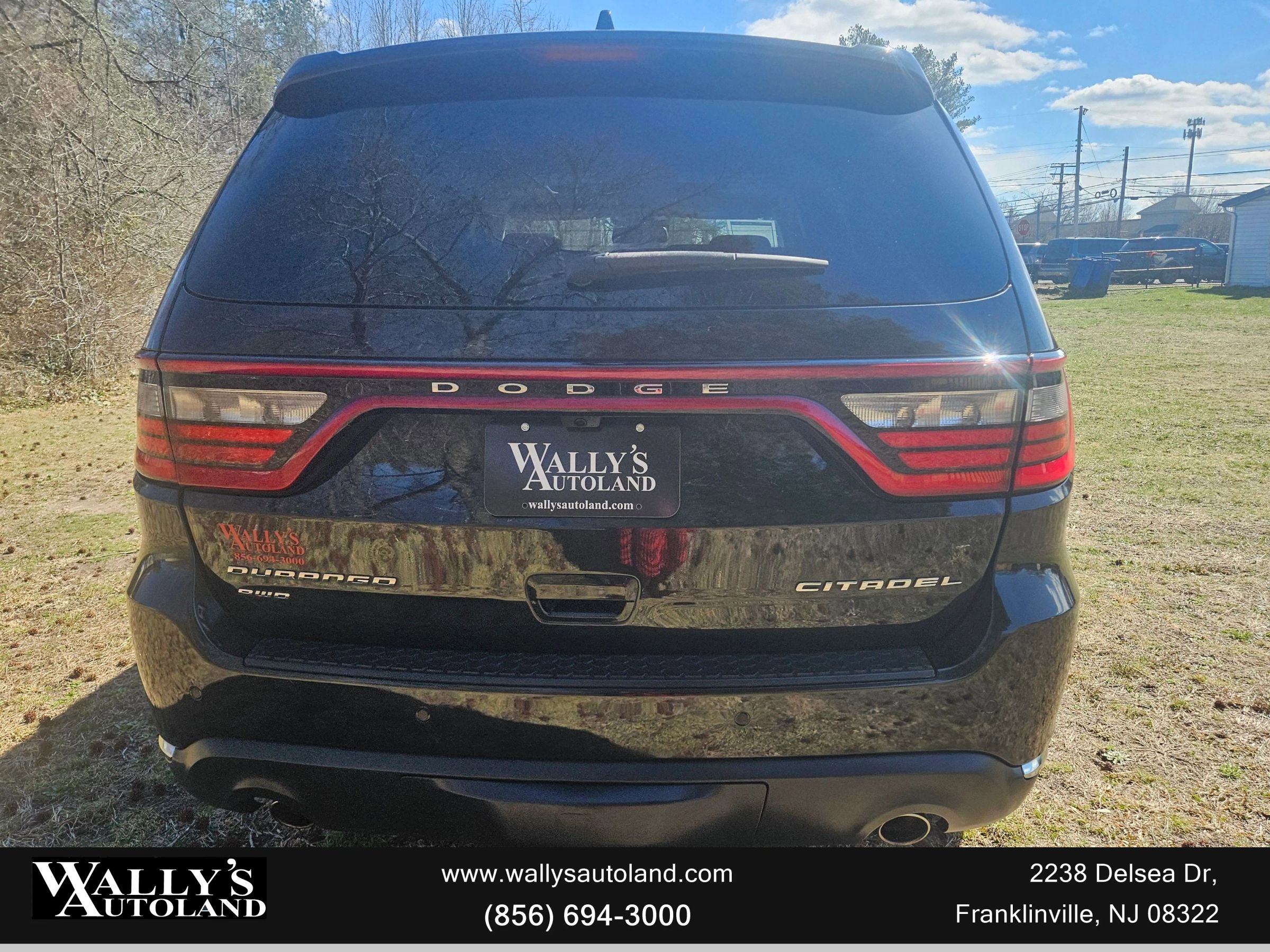Used 2014 Dodge Durango Citadel w/ Technology Group AWD/4WD image 16