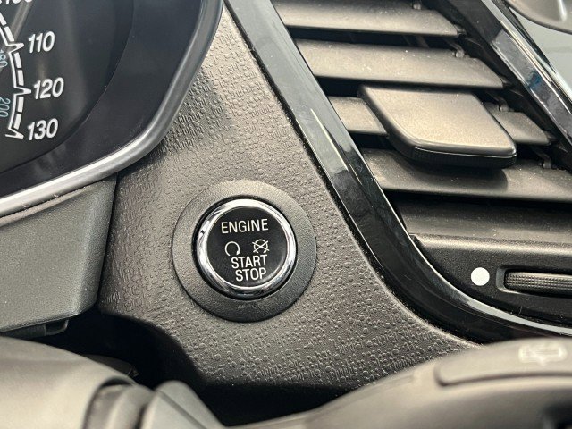 Used 2014 Ford Fiesta Titanium image 25