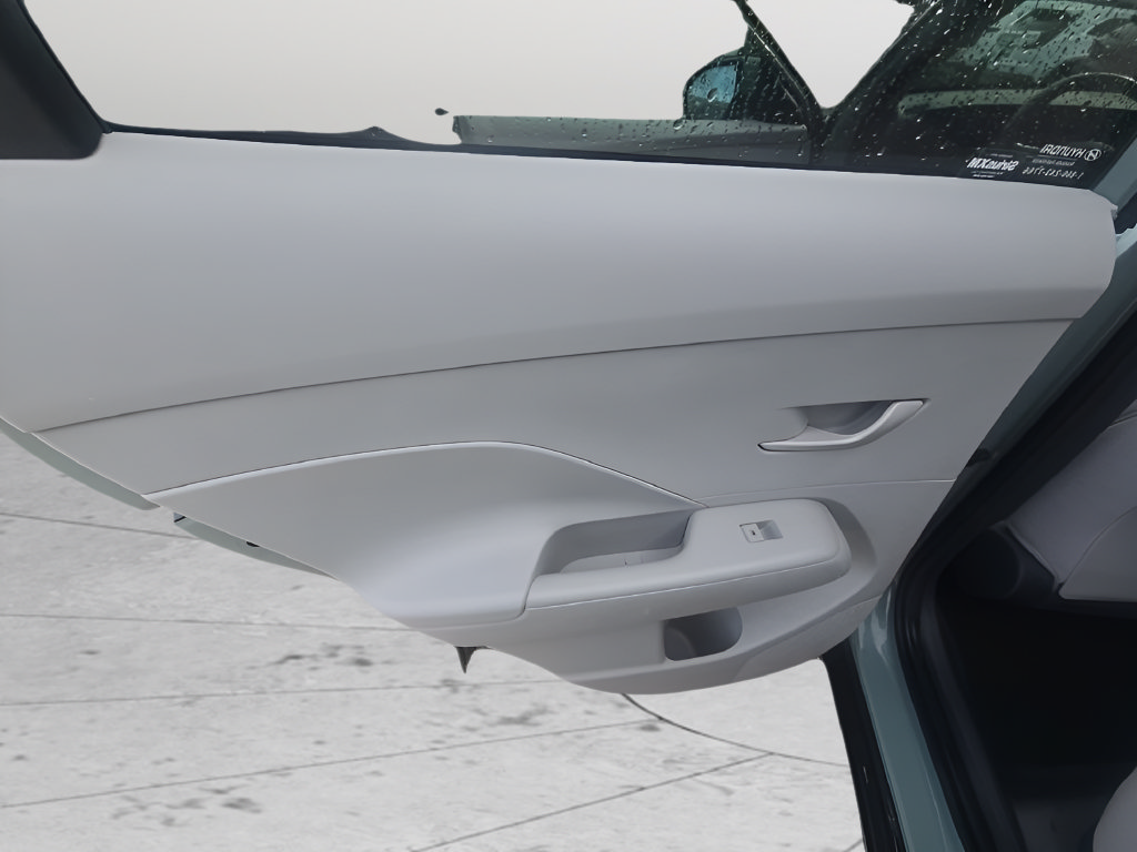 Used 2025 Hyundai Kona SEL FWD image 15