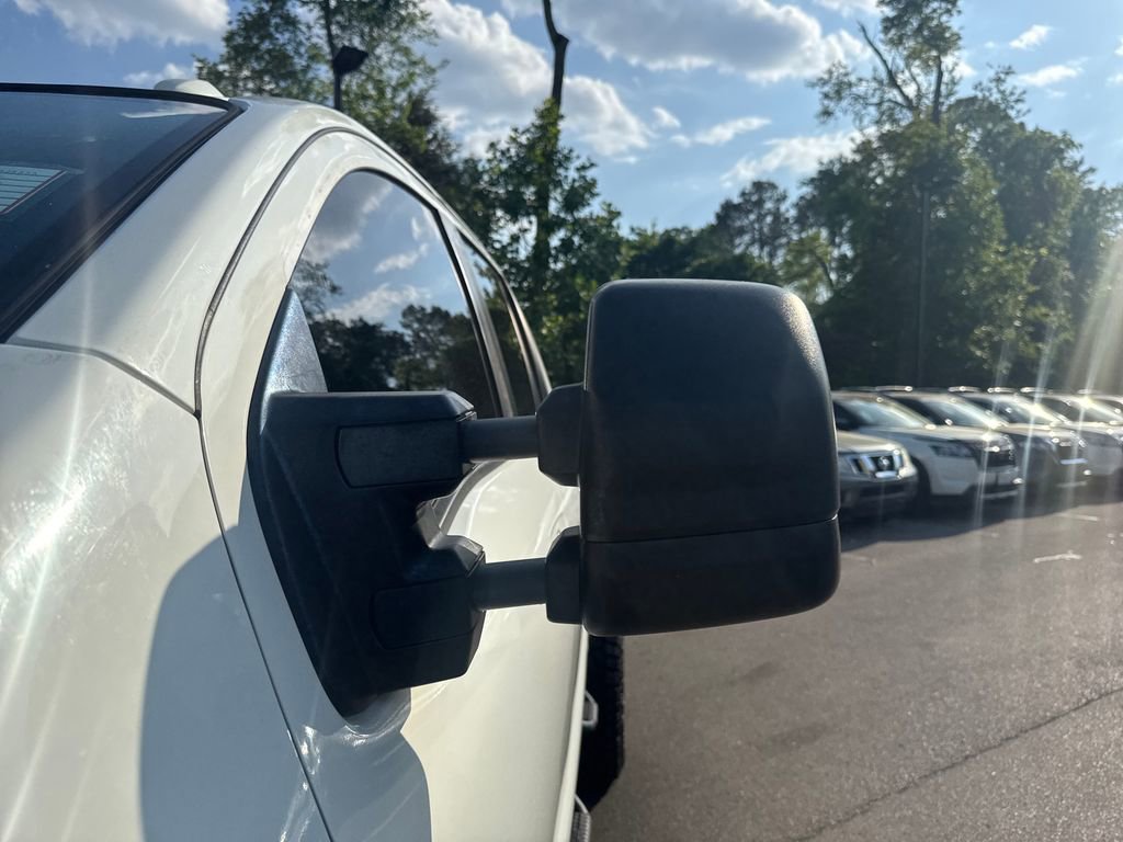 Used 2018 Nissan Titan SV AWD/4WD image 36