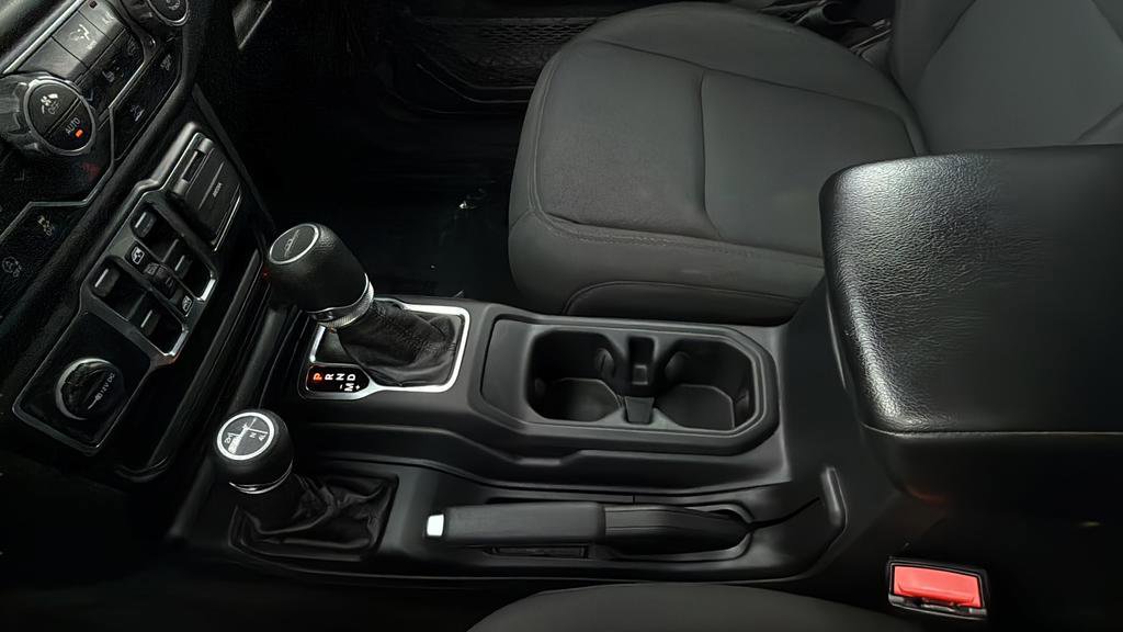 Used 2021 Jeep Gladiator Sport AWD/4WD image 19
