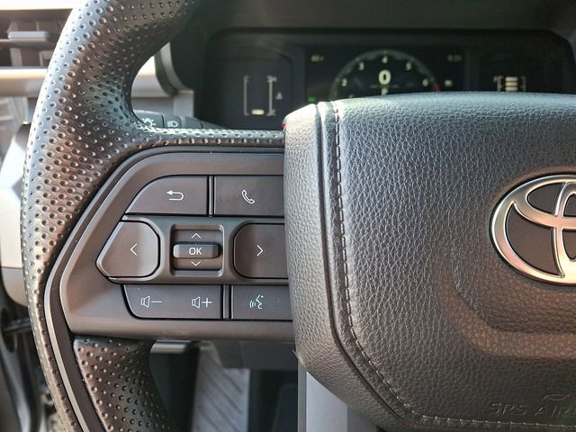 Used 2025 Toyota Tacoma SR5 AWD/4WD image 23