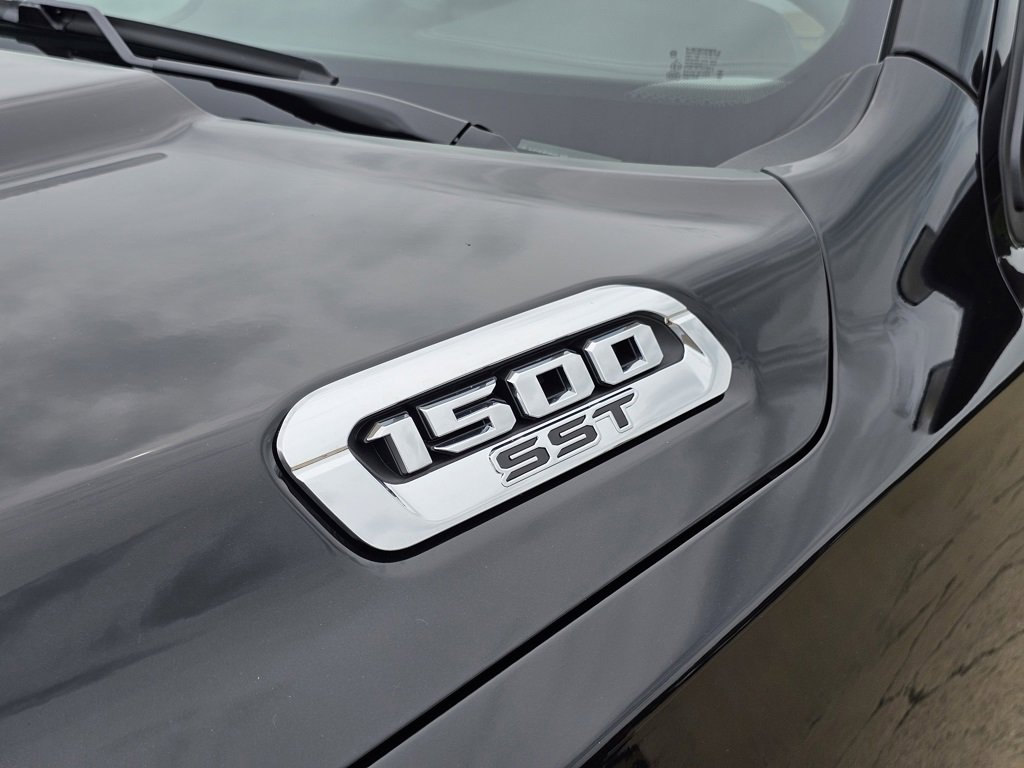 New 2025 RAM 1500 Laramie image 13