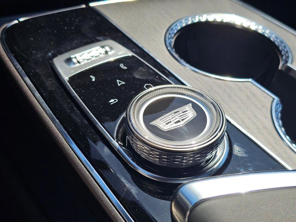 New 2026 Cadillac Lyriq V AWD/4WD image 35