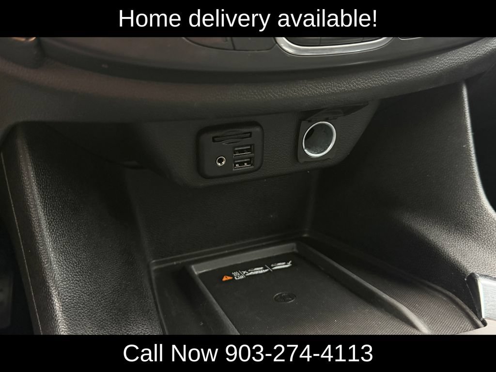 Used 2021 Chevrolet Traverse Premier w/ Redline Edition FWD image 28