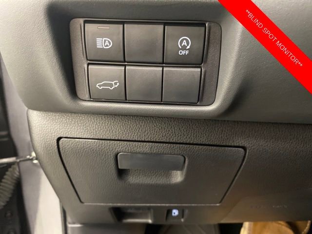 Used 2023 Toyota Highlander XLE image 18