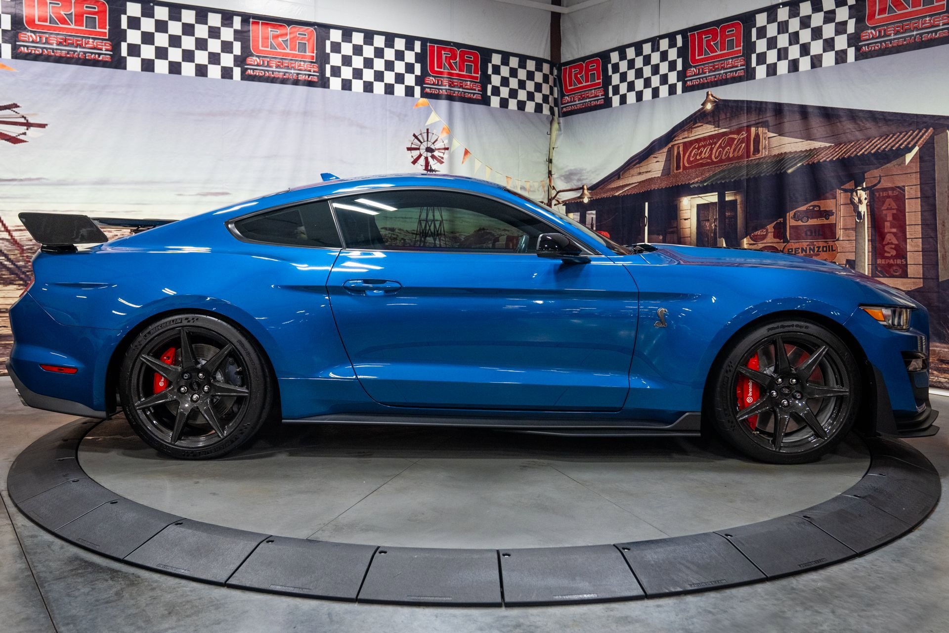 Used 2020 Ford Mustang Shelby GT500 w/ Carbon Fiber Track Pack RWD image 6