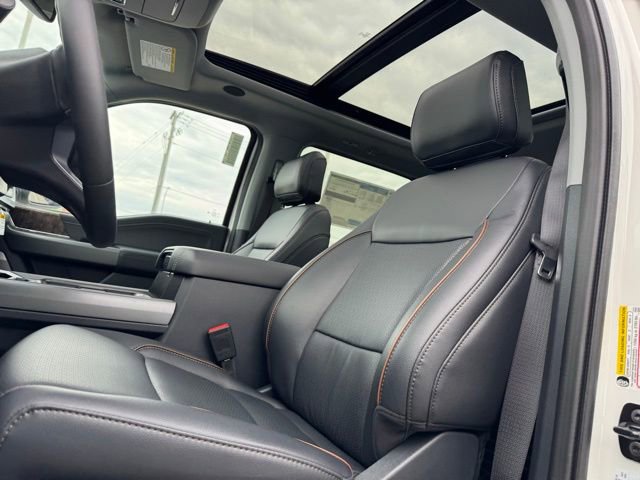 New 2026 Ford F250 Lariat w/ Black Appearance Package AWD/4WD image 9