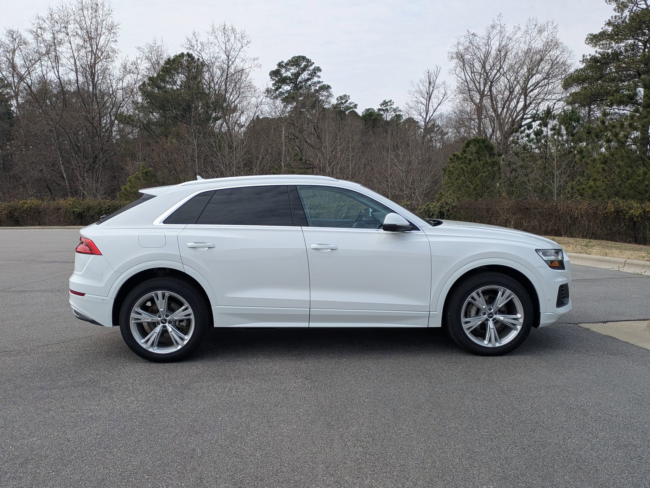 Used 2022 Audi Q8 Premium Plus w/ Premium Plus Package image 4