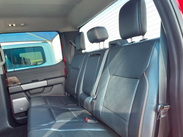 Used 2025 Ford F350 Lariat w/ Black Appearance Package image 17