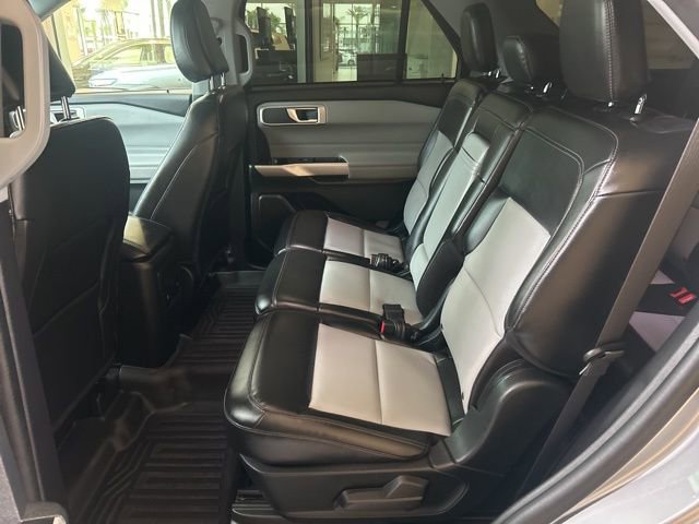 Used 2022 Ford Explorer XLT w/ Equipment Group 202A image 22