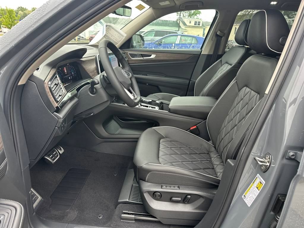 New 2025 Volkswagen Atlas SEL Premium R-Line image 9