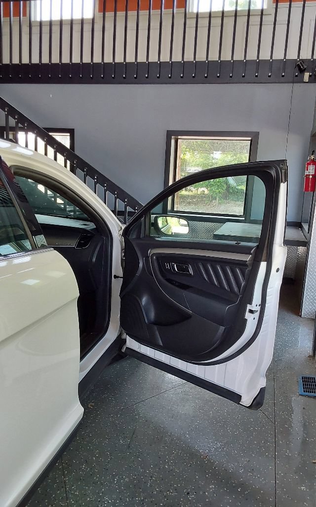 Used 2014 Ford Taurus SEL w/ Equipment Group 201A FWD image 13