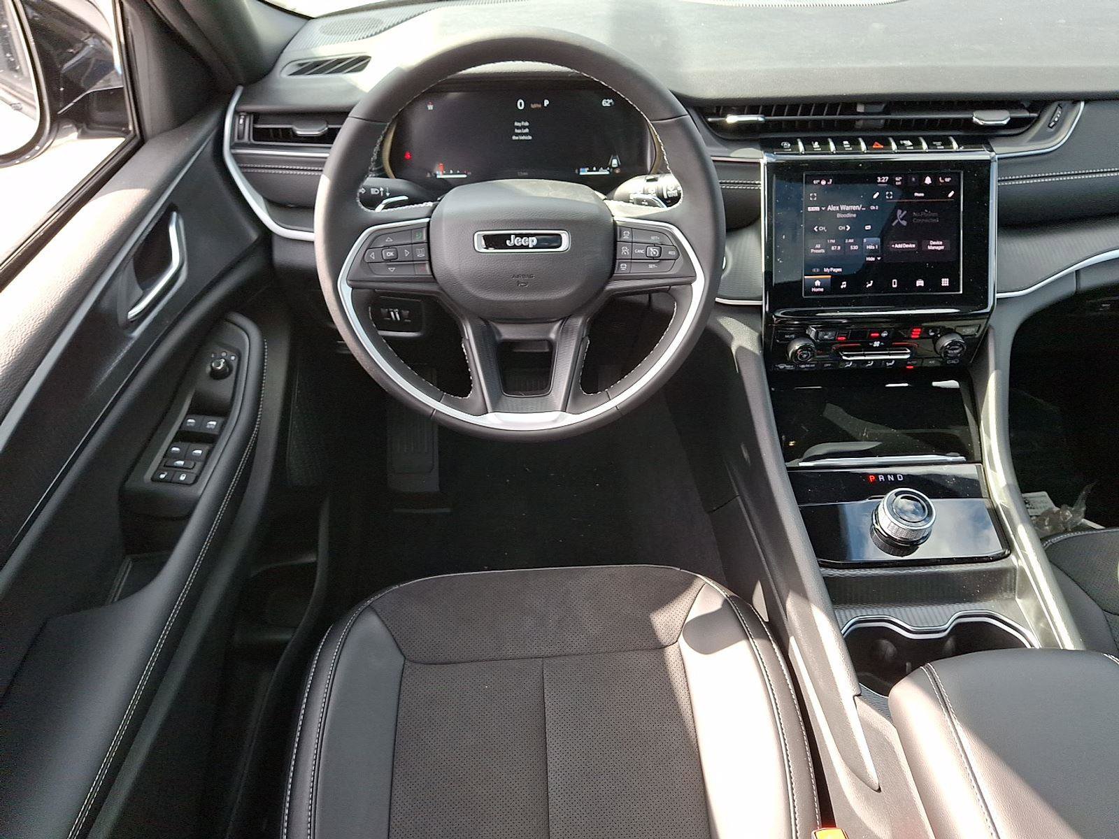 New 2025 Jeep Grand Cherokee L Altitude image 7