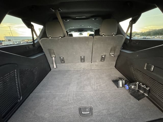 Used 2023 Chevrolet Suburban LS RWD image 30