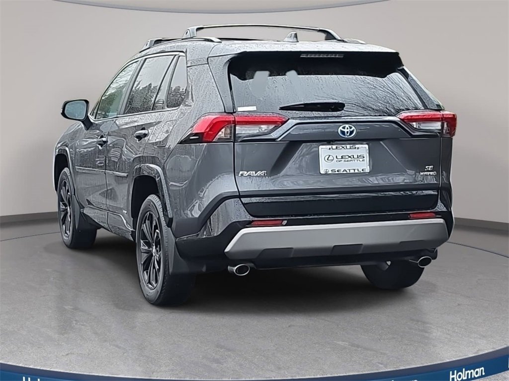 Used 2023 Toyota RAV4 SE w/ SE Grade Weather Package image 8