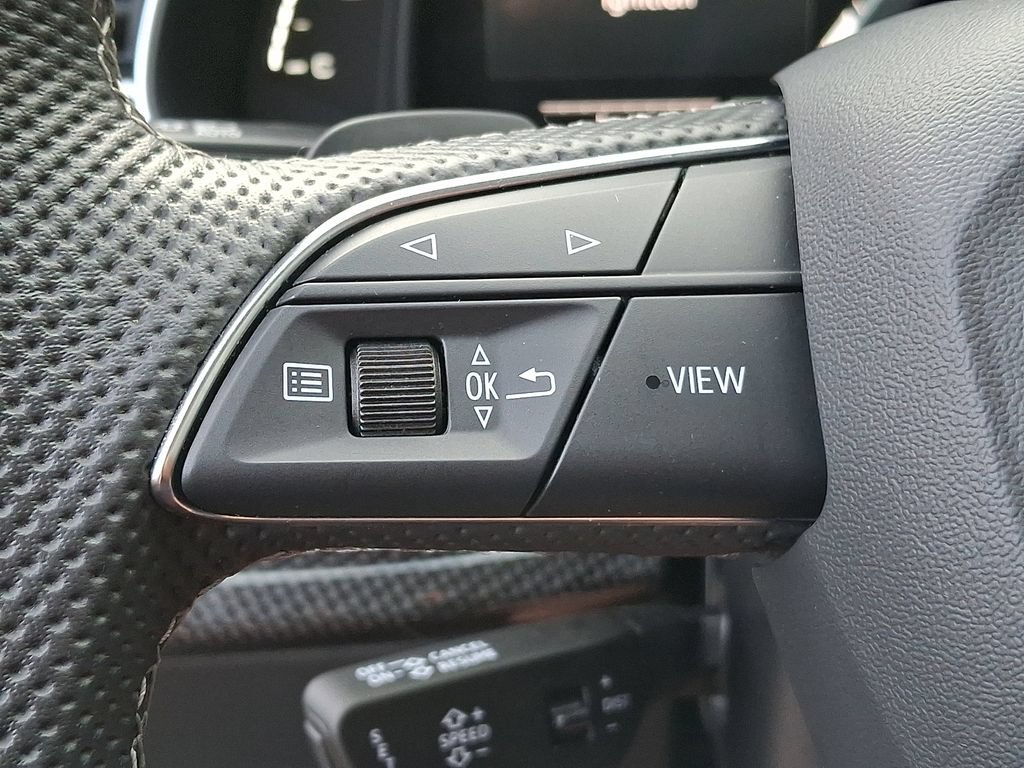 Used 2023 Audi SQ7 Prestige w/ Sport Package AWD/4WD image 18