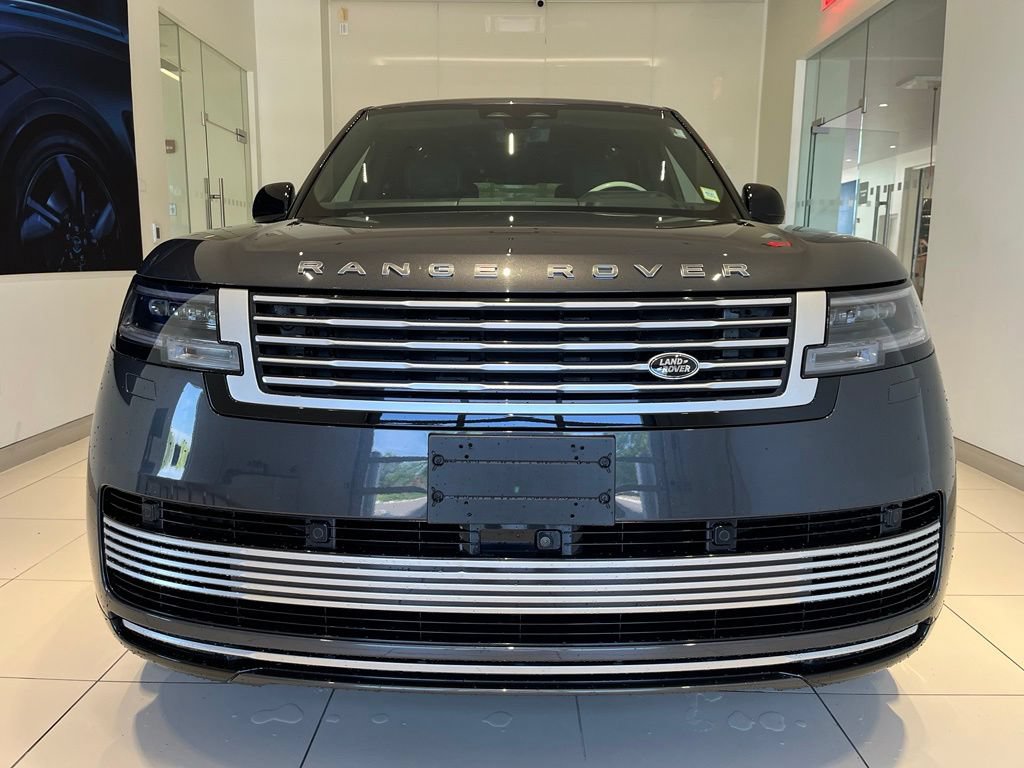 Used 2024 Land Rover Range Rover SV AWD/4WD image 11