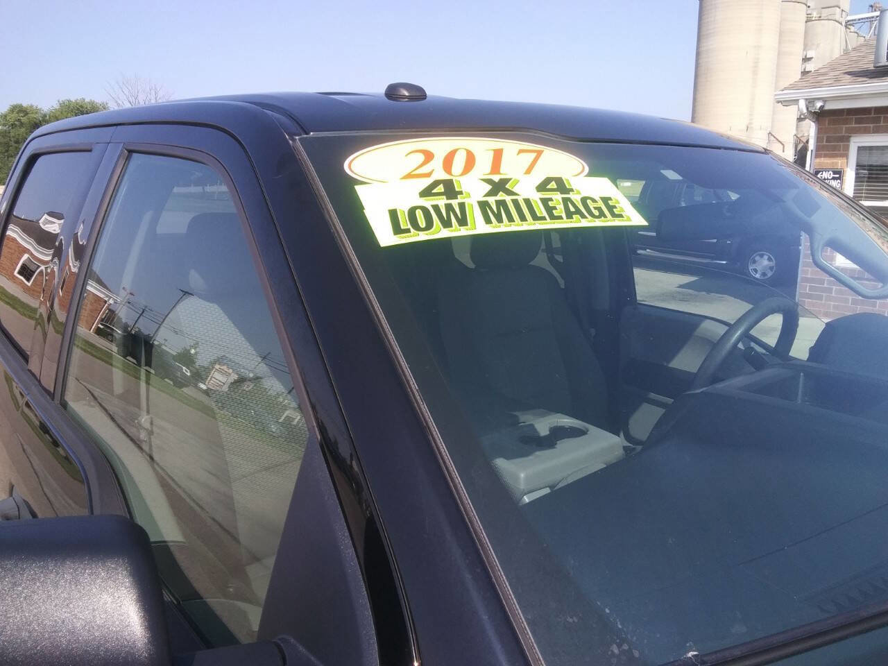 Used 2017 Ford F150 XLT image 4