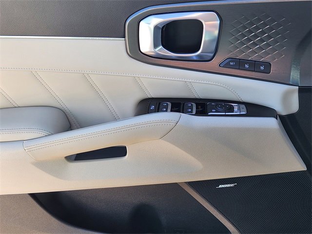 Used 2024 Kia Sorento SX Prestige w/ Panoramic Sunroof Package image 24