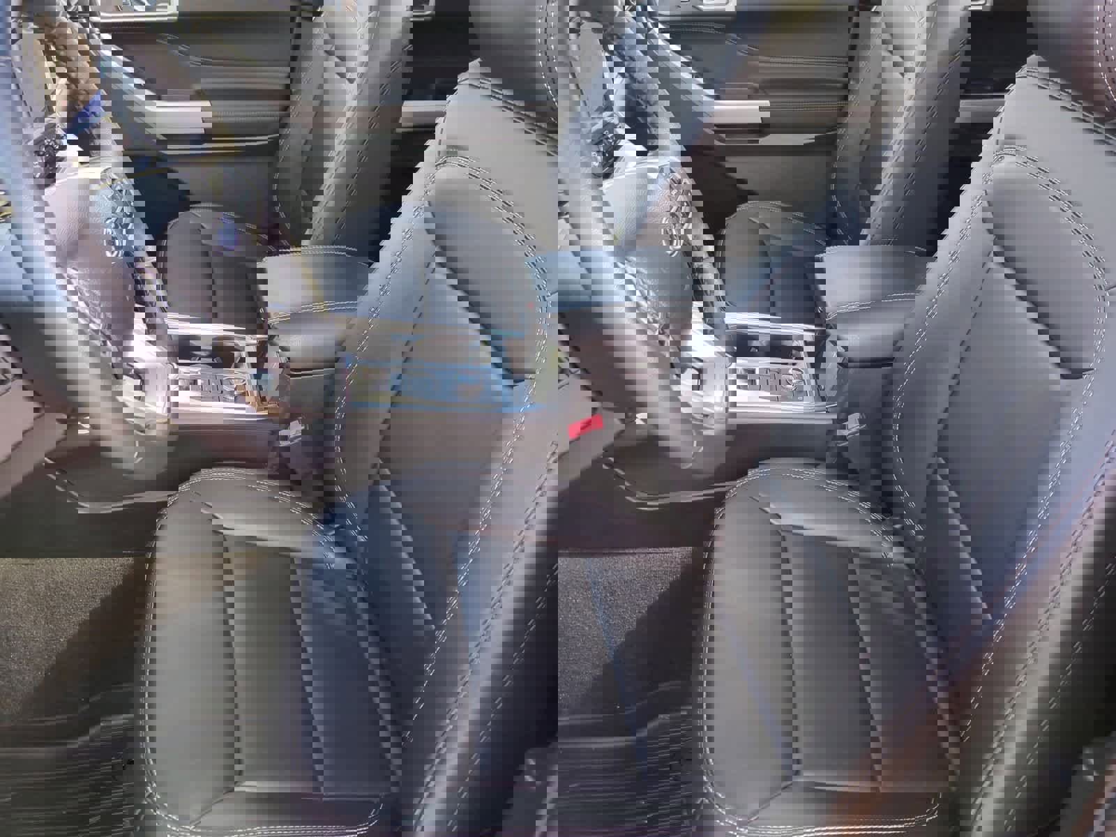 Used 2023 Ford Explorer XLT w/ Equipment Group 202A image 16