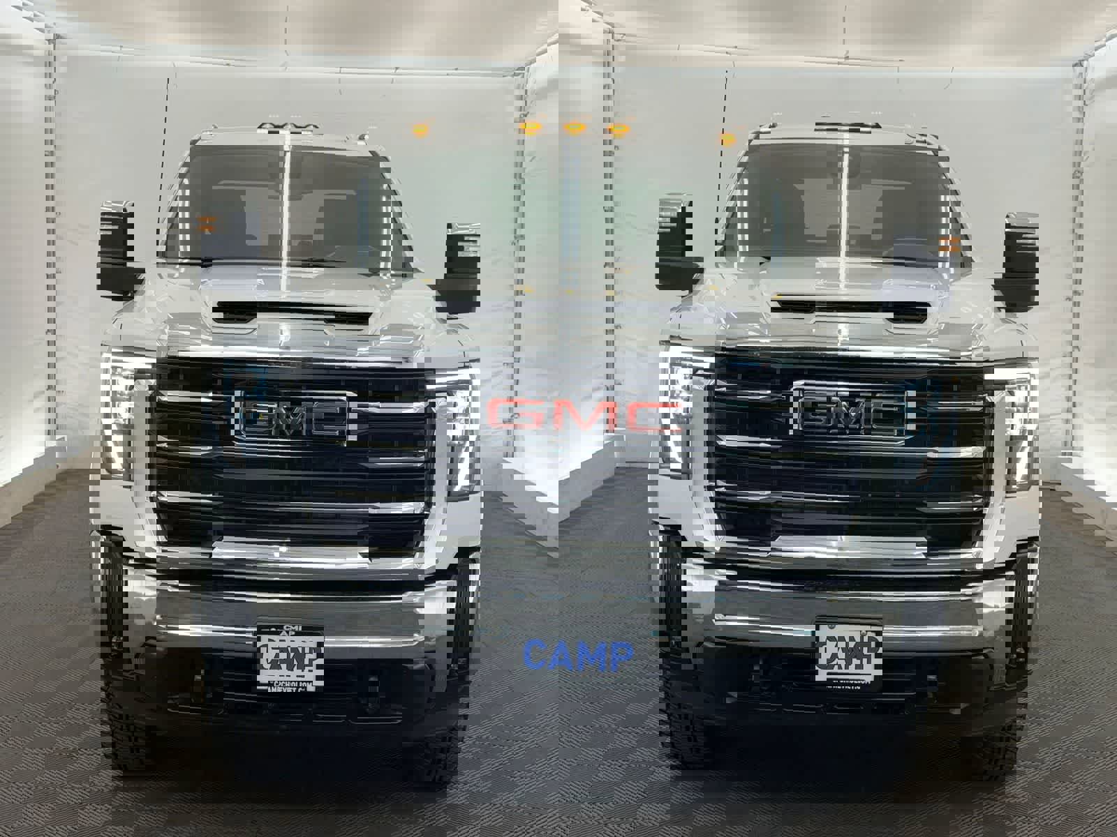 Used 2024 GMC Sierra 2500 SLT w/ SLT Convenience Package image 9