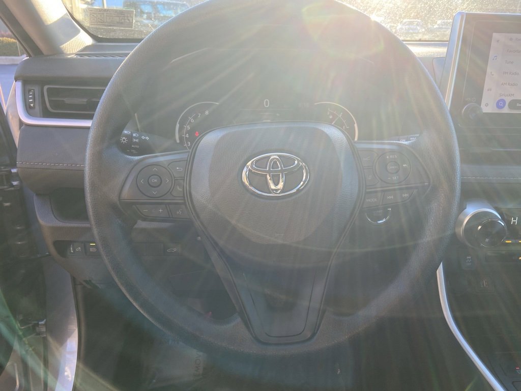 Used 2025 Toyota RAV4 XLE image 11