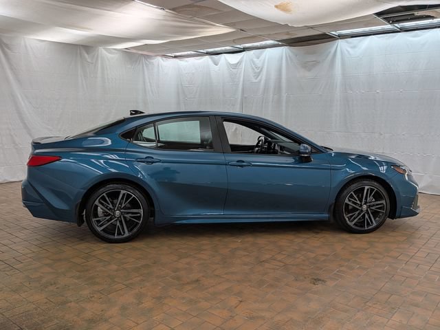 Used 2025 Toyota Camry XSE AWD/4WD image 8