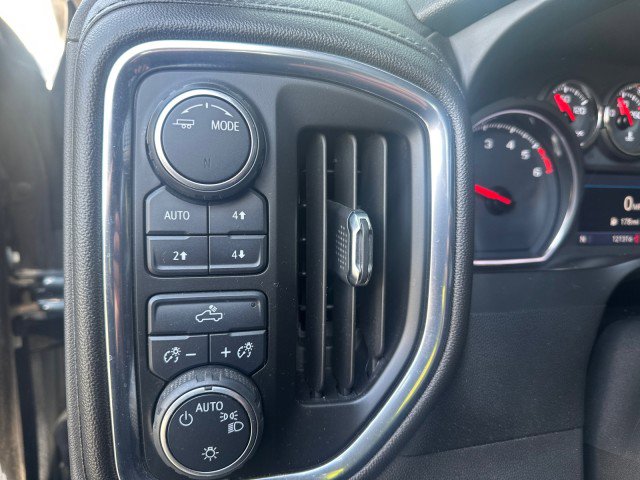 Used 2020 Chevrolet Silverado 1500 LT w/ All-Star Edition image 12