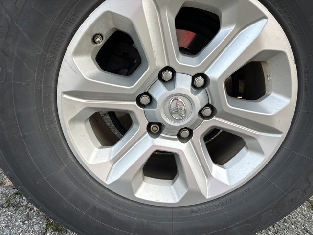 Used 2016 Toyota 4Runner SR5 image 6