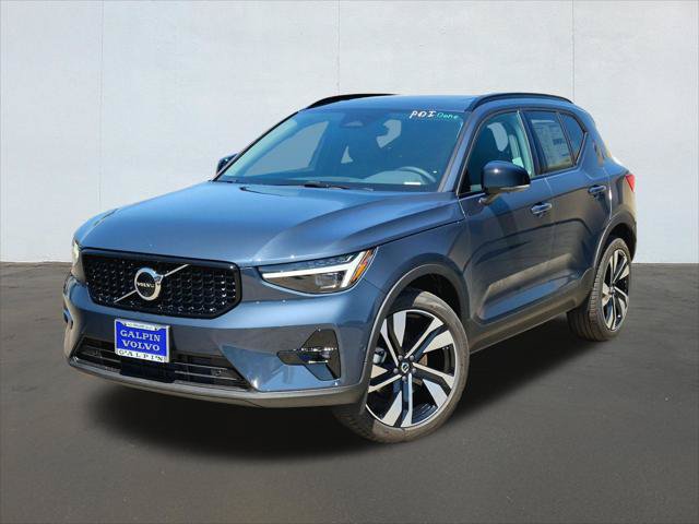 New 2026 Volvo XC40 B5 Ultra w/ Protection Package Premier
