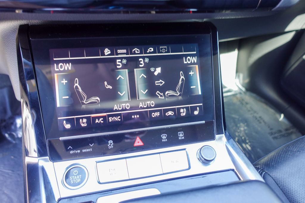 Used 2022 Audi e-tron Premium Plus w/ Premium Plus Package image 16