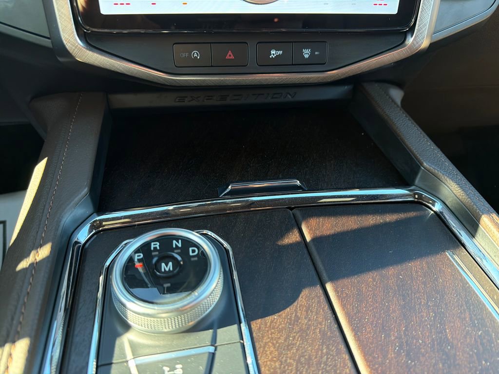 Used 2024 Ford Expedition Max King Ranch image 17