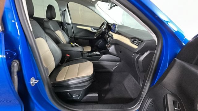 Used 2021 Ford Escape Titanium w/ Titanium Premium Package FWD image 30