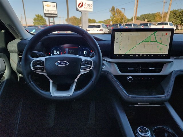 Used 2025 Ford Explorer Active image 11