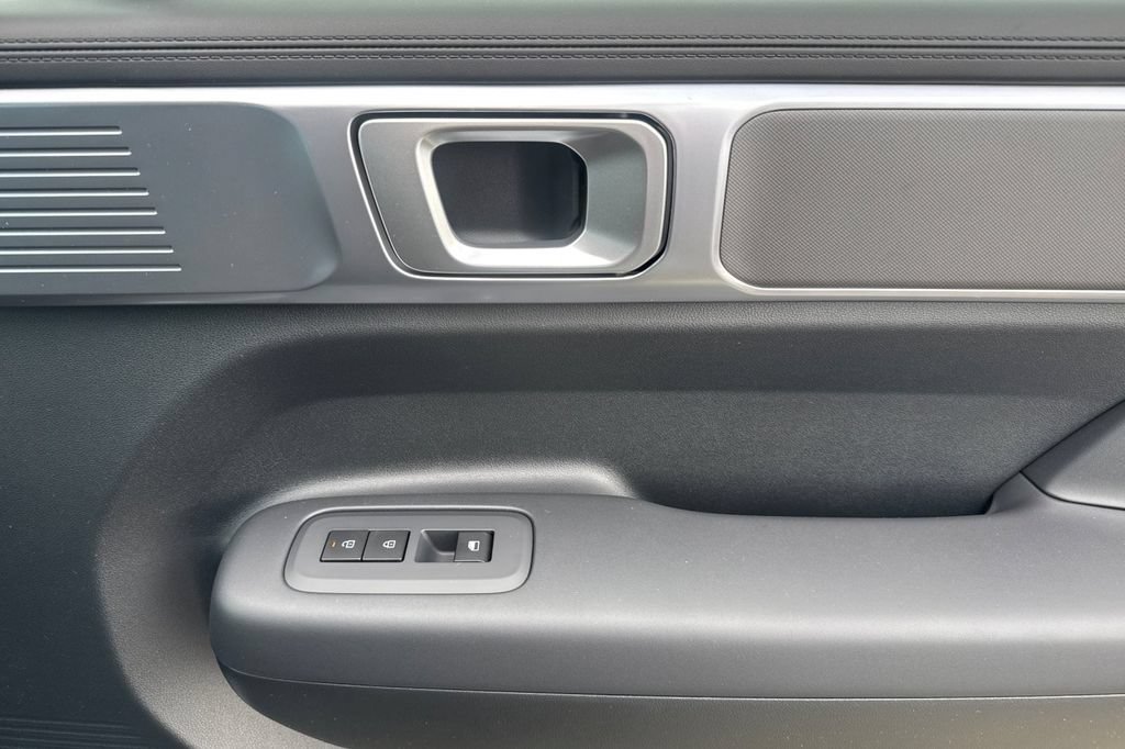 New 2026 Hyundai Santa Fe SE FWD image 17