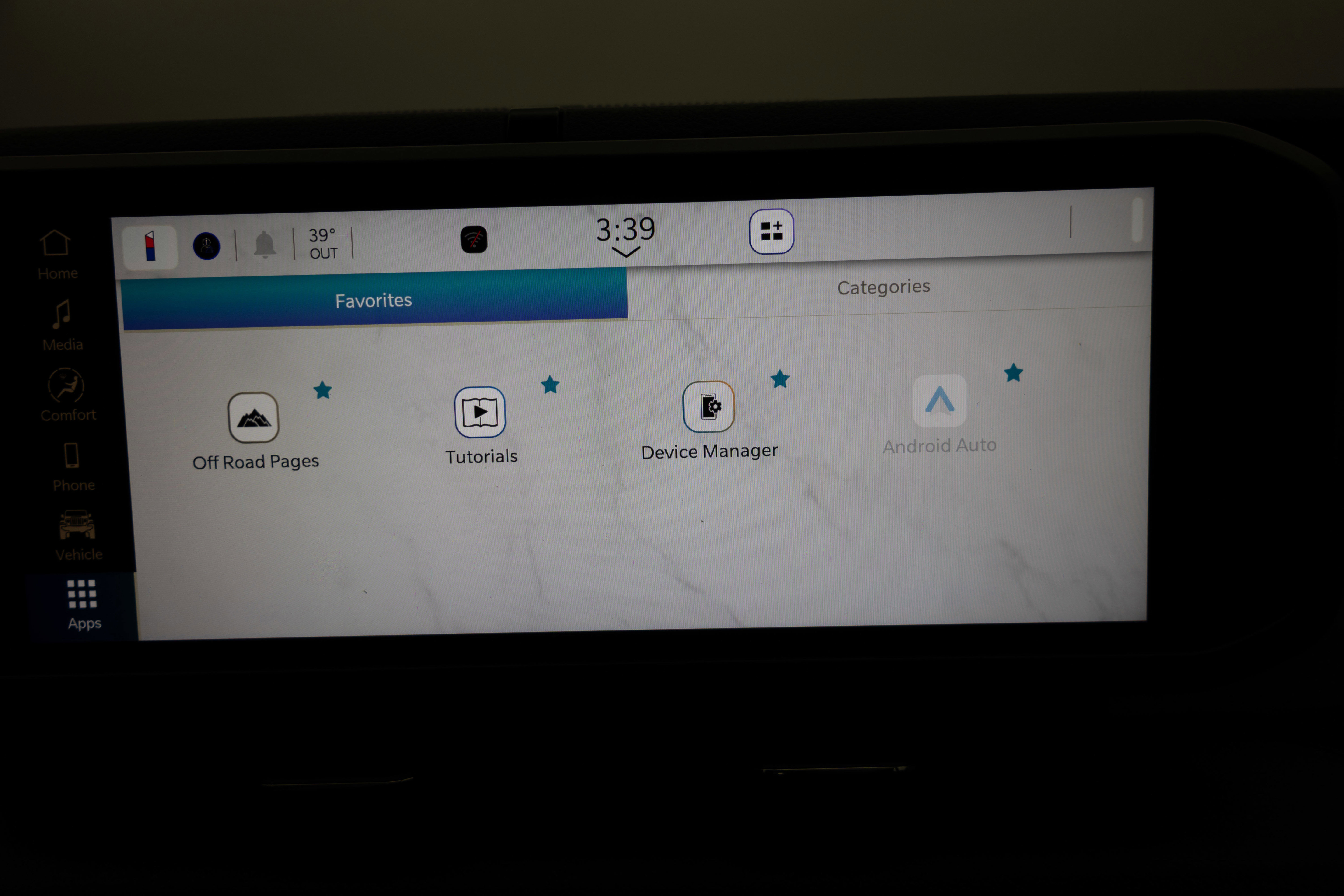 Used 2024 Jeep Gladiator Sport image 3