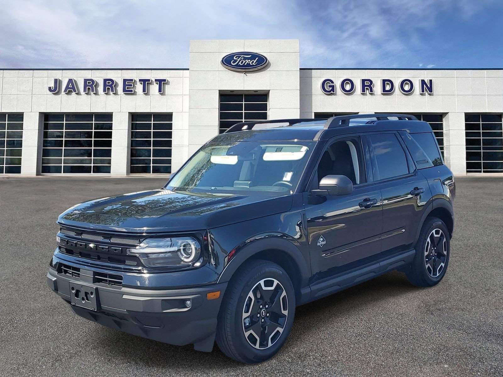 Certified 2023 Ford Bronco Sport Outer Banks w/ Tech Package AWD/4WD image 2